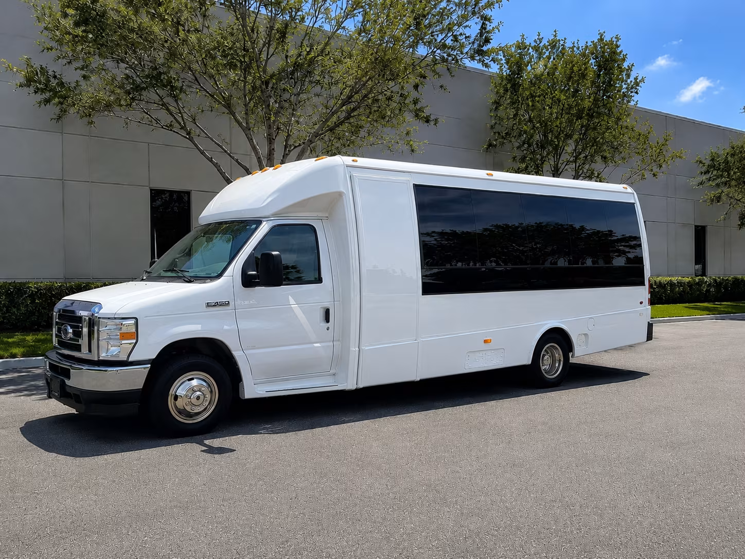 bus rentals for corporate sports outings and client entertainment in st charles