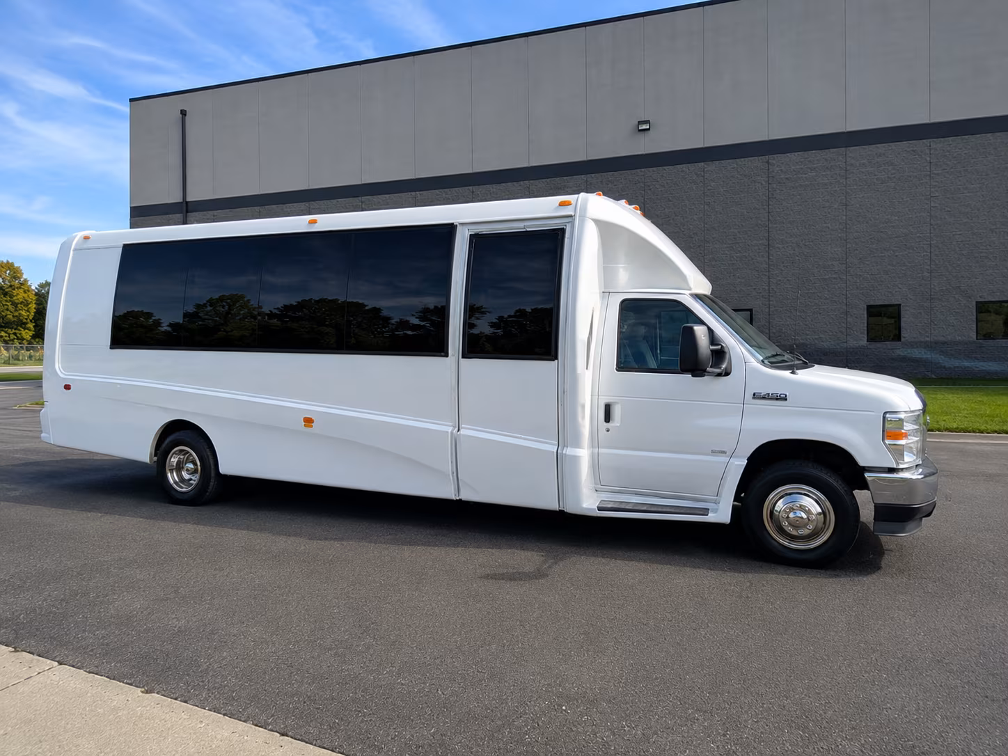 employee shuttle buses for st charles companies and corporate campuses