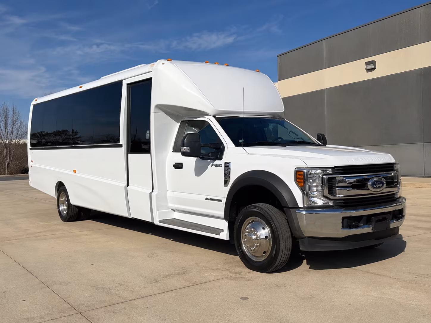 minibuses for day trips to st louis history and culture
