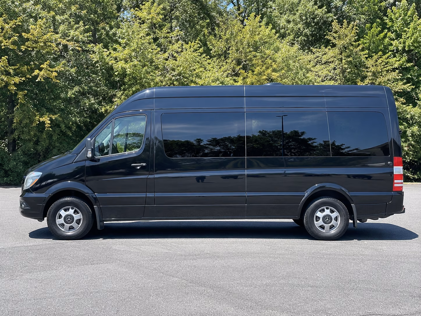 sprinter van and minibus rentals for small corporate groups in st charles