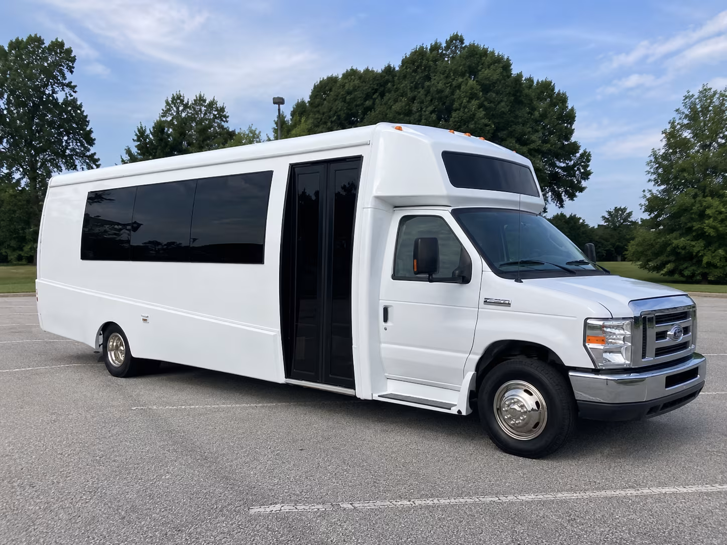 st charles 18 passenger party bus