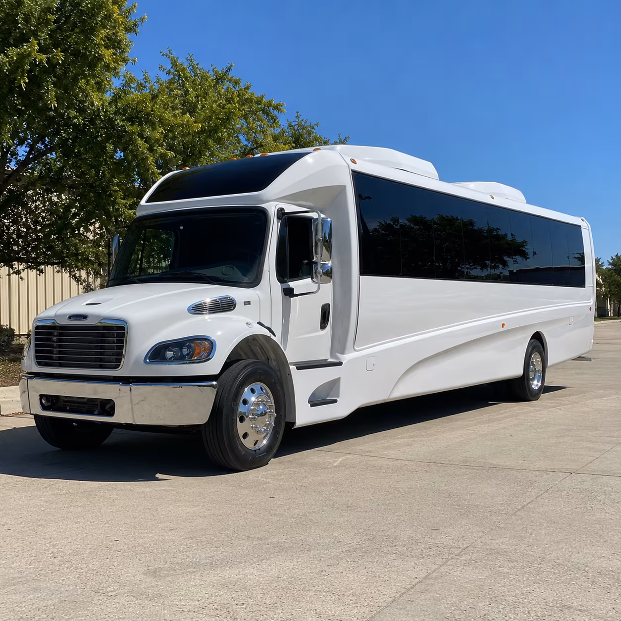 st charles 25 passenger minibus